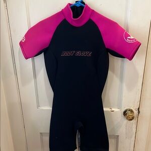 Body Glove woman’s  Rashguard - Pink and Black